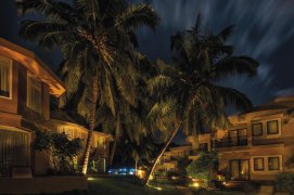 Whispering Palms Beach Resort - Indie - Goa